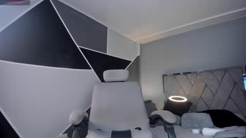 mark_broown_ online show from February 9, 3:45 pm