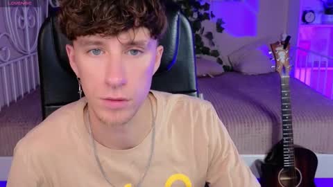 mark_caron online show from September 19, 8:52 pm