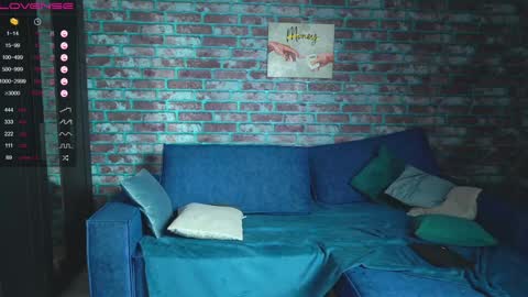 Mark online show from December 7, 1:15 am