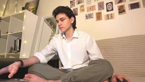 Mark online show from November 20, 3:11 pm