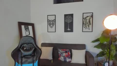 mark_x23 online show from February 15, 3:02 am