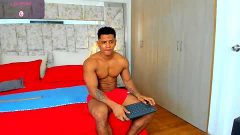 Snapshot of markustheroy chatting on September 16, 10:43 pm Legal online show from September 16, 10:43 pm
