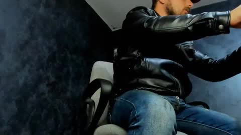 MARK online show from January 8, 7:30 pm