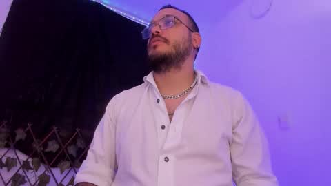 Mark  online show from October 28, 10:34 pm