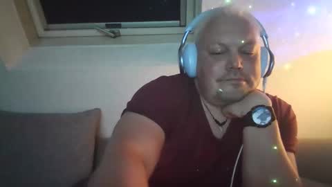 mars0481 online show from March 23, 10:27 pm