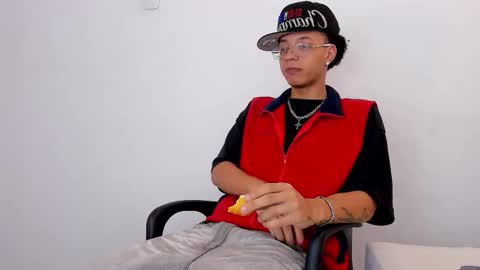 MARSHALL online show from March 13, 1:30 pm