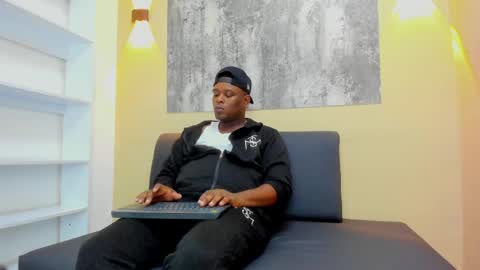 Jones  online show from April 16, 9:15 pm