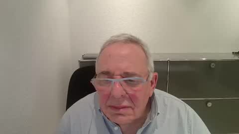 martin_1947 online show from February 15, 8:39 pm