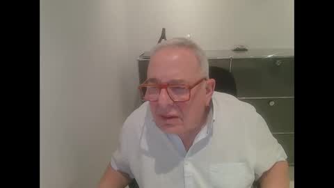 Snapshot of martin_1947 chatting on January 26, 5:13 pm martin_1947 online show from January 26, 5:13 pm