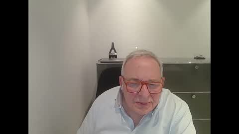 Snapshot of martin_1947 chatting on January 6, 8:28 pm martin_1947 online show from January 6, 8:28 pm