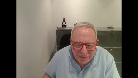 Snapshot of martin_1947 chatting on March 3, 9:23 pm martin_1947 online show from March 3, 9:23 pm