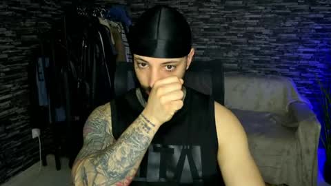 masculineguy69 online show from April 21, 8:09 am