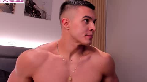 Snapshot of mason_bennet chatting on September 19, 3:51 am Mason Bennet online show from September 19, 3:51 am