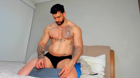 Snapshot of massimo_visconti chatting on September 26, 11:02 pm massimo online show from September 26, 11:02 pm