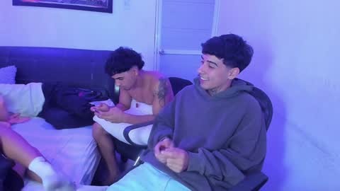 master_boy28 online show from January 14, 6:34 am