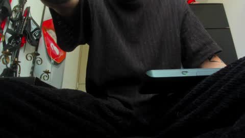 Snapshot of master_steven_01 chatting on January 4, 9:41 pm steven online show from January 4, 9:41 pm