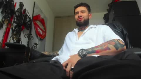 Snapshot of master_steven_01 chatting on December 30, 10:34 pm steven online show from December 30, 10:34 pm