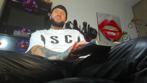 Snapshot of master_steven_01 chatting on December 27, 11:21 pm steven online show from December 27, 11:21 pm