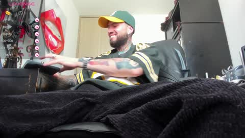 Snapshot of master_steven_01 chatting on January 9, 5:54 pm steven online show from January 9, 5:54 pm