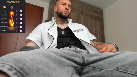 Snapshot of master_steven_01 chatting on September 8, 4:39 pm steven online show from September 8, 4:39 pm