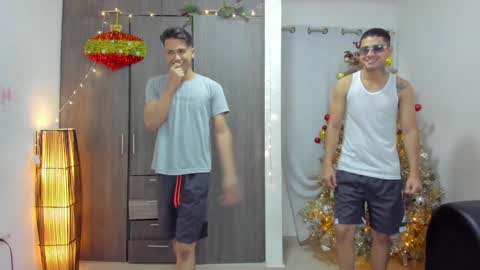 Team Cris Darwin- Fernando- Stiven- David online show from December 29, 11:18 am