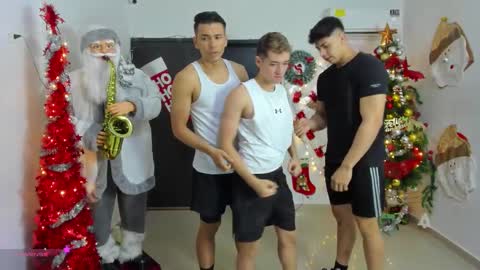 Team Cris Darwin- Fernando- Stiven- David online show from December 21, 11:40 am