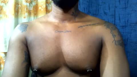 Snapshot of mastershow69 chatting on December 21, 4:52 am camilo online show from December 21, 4:52 am