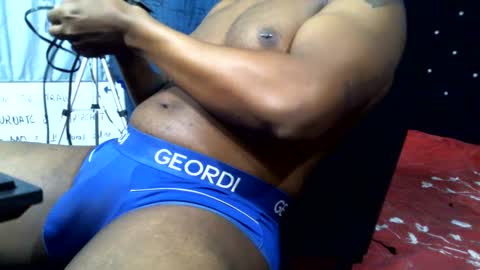 Snapshot of mastershow69 chatting on December 4, 5:05 am camilo online show from December 4, 5:05 am