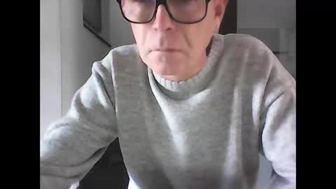 Snapshot of mastroitaliano chatting on December 3, 9:42 am mastroitaliano online show from December 3, 9:42 am