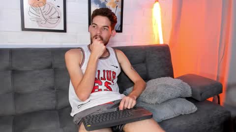 MATEO HUNTER online show from October 22, 6:10 pm