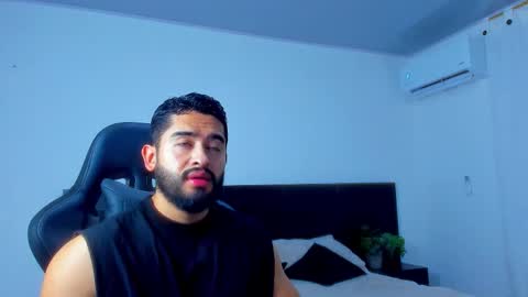 Mathew Flintt  online show from March 4, 10:28 pm