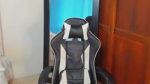 mathews_smith online show from September 24, 12:58 pm