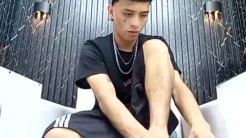 matius_montes online show from November 3, 3:32 am