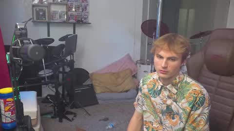 Snapshot of mattcashxxx chatting on September 14, 1:18 am Matt Cash online show from September 14, 1:18 am