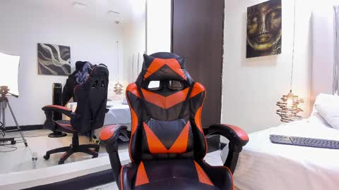 Matthew online show from April 12, 1:42 am