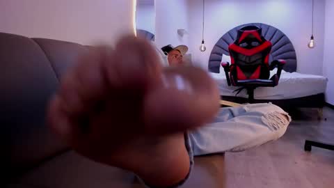 Matthew online show from February 19, 11:01 pm