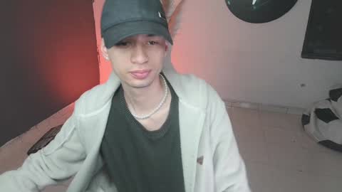 Snapshot of mattias_dantee chatting on January 29, 11:30 am mattias online show from January 29, 11:30 am