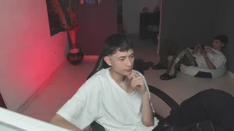 Snapshot of mattias_dantee chatting on February 7, 11:13 pm mattias online show from February 7, 11:13 pm