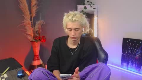 Snapshot of mattias_dantee chatting on September 20, 4:34 am mattias online show from September 20, 4:34 am