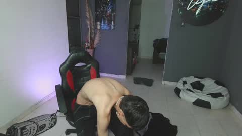 Snapshot of mattias_dantee chatting on February 6, 2:44 am mattias online show from February 6, 2:44 am