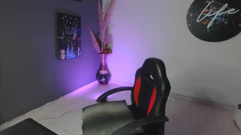 Snapshot of mattias_dantee chatting on December 30, 1:48 am mattias online show from December 30, 1:48 am