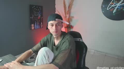 Snapshot of mattias_dantee chatting on January 15, 10:24 pm mattias online show from January 15, 10:24 pm