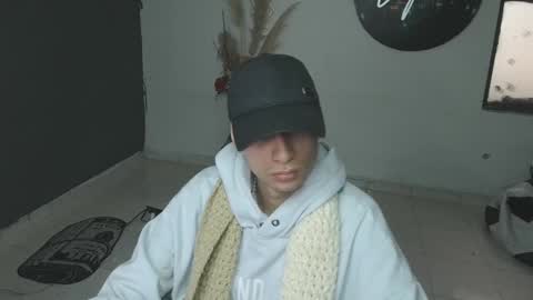 Snapshot of mattias_dantee chatting on January 28, 7:32 pm mattias online show from January 28, 7:32 pm