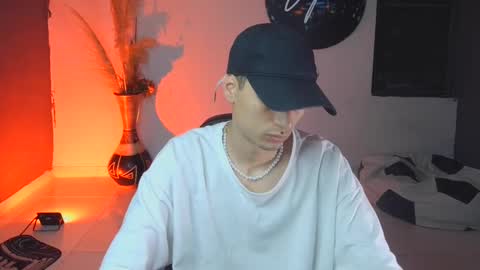 Snapshot of mattias_dantee chatting on January 20, 12:46 am mattias online show from January 20, 12:46 am