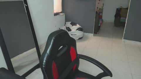 Snapshot of mattias_dantee chatting on February 14, 3:47 pm mattias online show from February 14, 3:47 pm