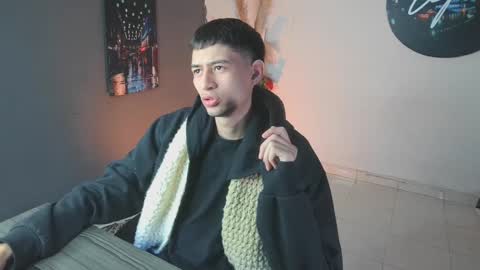 Snapshot of mattias_dantee chatting on January 5, 12:52 am mattias online show from January 5, 12:52 am