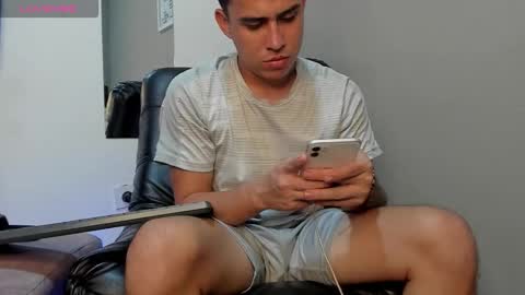 mattiwsmorris_ online show from February 19, 3:47 am