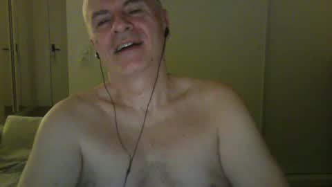 Snapshot of maturehotman chatting on February 5, 5:41 am maturehotman online show from February 5, 5:41 am