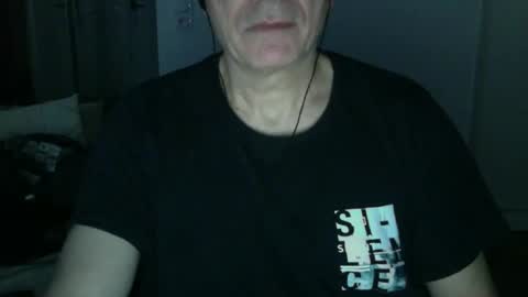 Snapshot of maturehotman chatting on January 4, 7:55 am maturehotman online show from January 4, 7:55 am