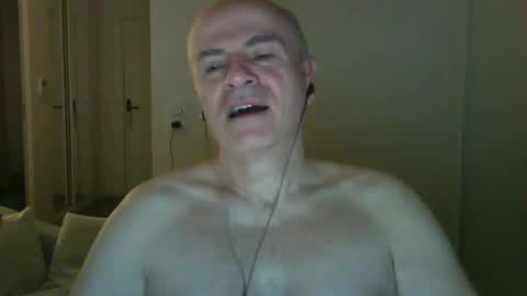 Snapshot of maturehotman chatting on February 8, 6:54 am maturehotman online show from February 8, 6:54 am
